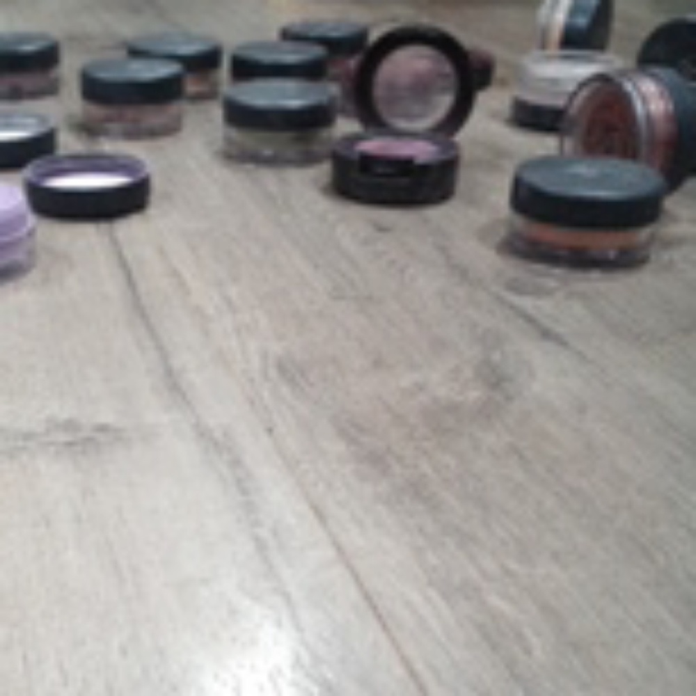 Makeup - Picture 4 of 4